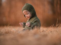 Devenez expert en bien-être avec une formation de Naturopathe innovante. enfant-curieu