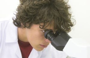 Plongée fascinante dans l’univers de la vulgarisation de la physique quantique